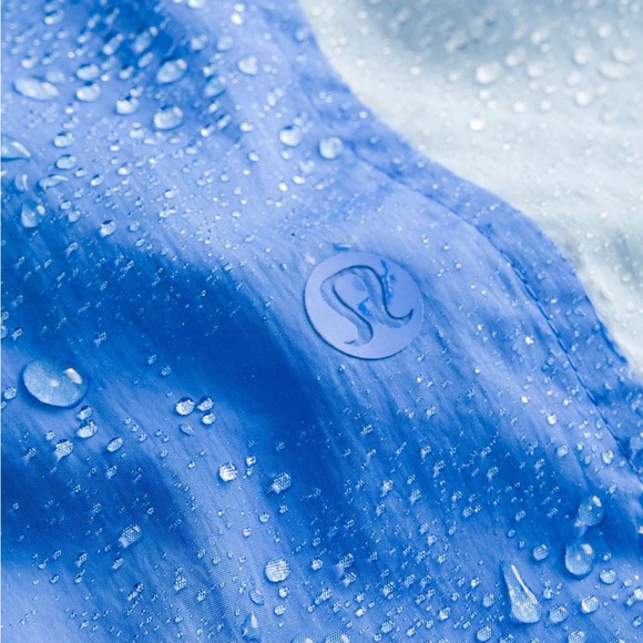 Lululemon Evergreen High-Rise Short 4.5" - Picture 2 of 5